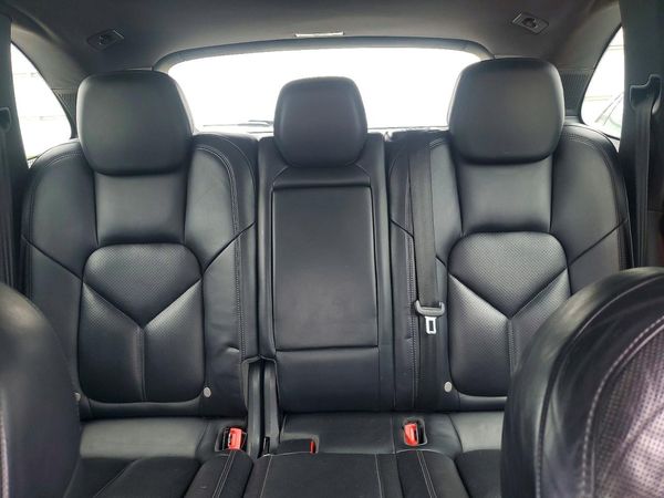 2015 PORSCHE CAYENNE