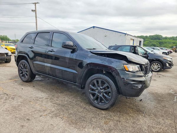 2018 JEEP GRAND CHEROKEE Laredo