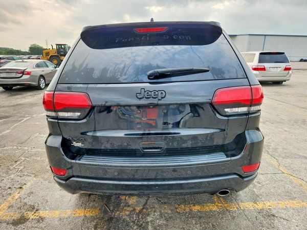 2018 JEEP GRAND CHEROKEE Laredo