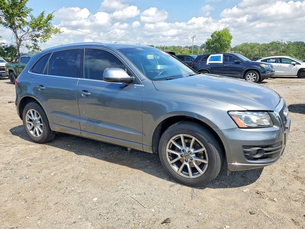 2012 AUDI Q5 Premium Plus