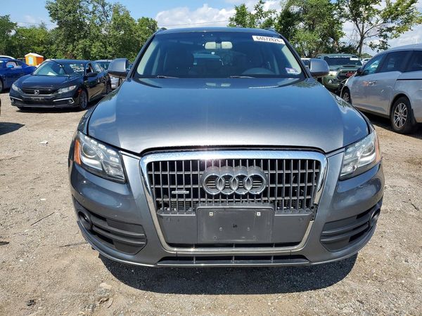 2012 AUDI Q5 Premium Plus
