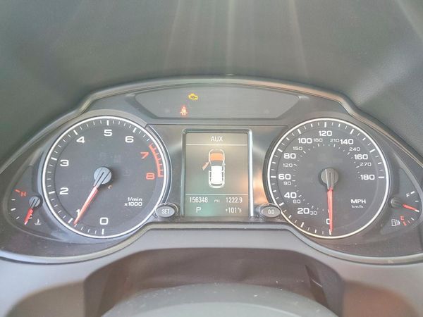 2012 AUDI Q5 Premium Plus