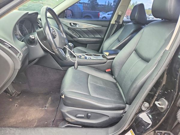 2015 INFINITI Q50