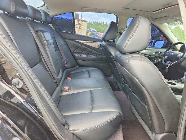 2015 INFINITI Q50