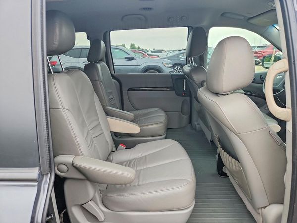 2014 KIA SEDONA GLS
