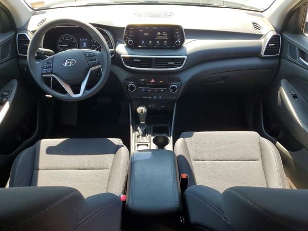 2021 HYUNDAI TUCSON SE