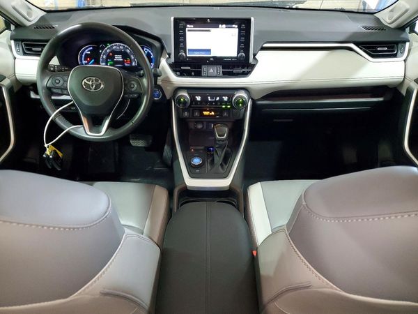 2019 TOYOTA RAV4