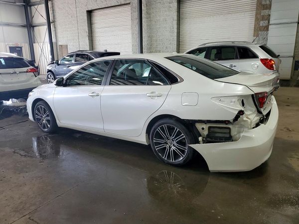 2016 TOYOTA CAMRY