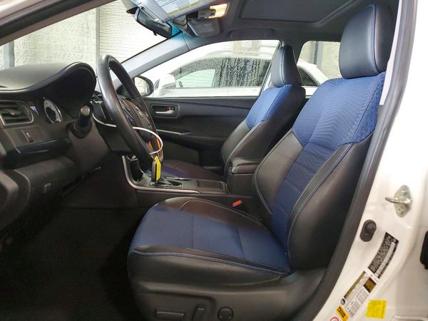 2016 TOYOTA CAMRY