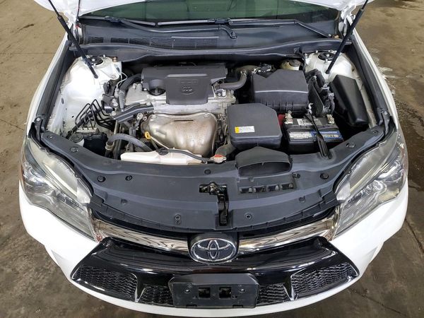 2016 TOYOTA CAMRY