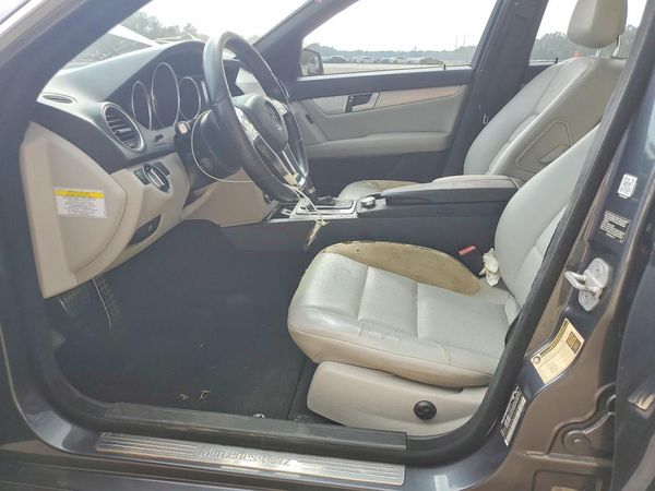 2013 MERCEDES-BENZ C-CLASS C300 — DENT