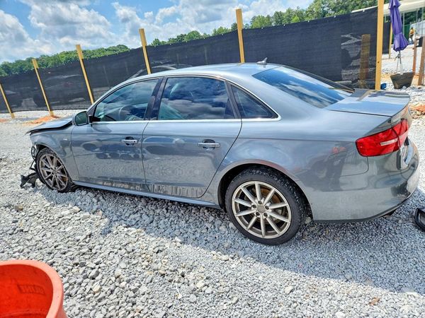 2022 AUDI A4