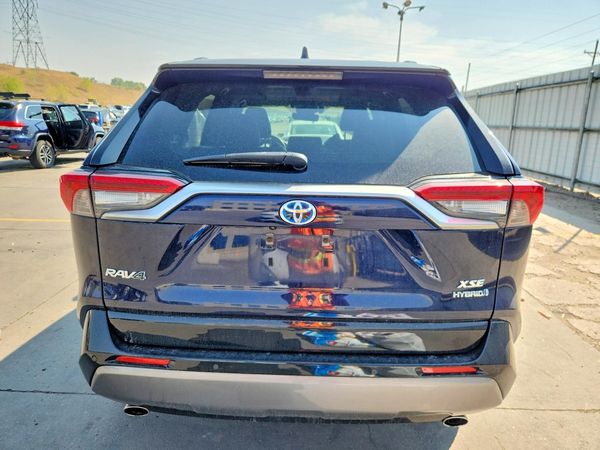 2021 TOYOTA RAV4 XSE HV