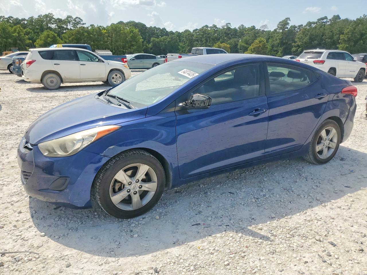 2013 HYUNDAI ELANTRA