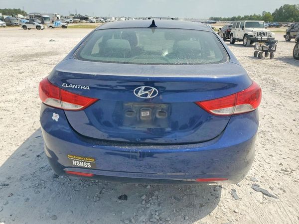 2013 HYUNDAI ELANTRA