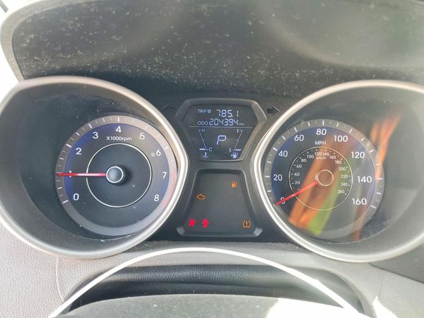 2013 HYUNDAI ELANTRA