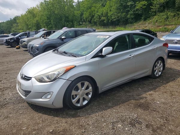 2013 HYUNDAI ELANTRA