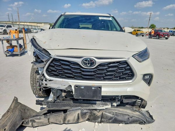 2021 TOYOTA HIGHLANDER