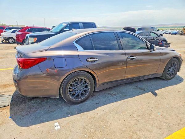2015 INFINITI Q50