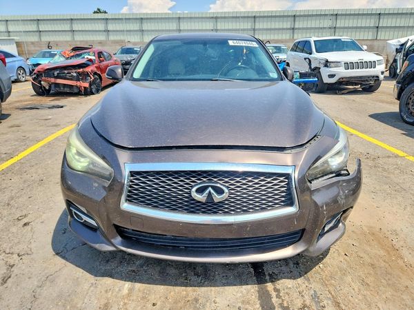 2015 INFINITI Q50