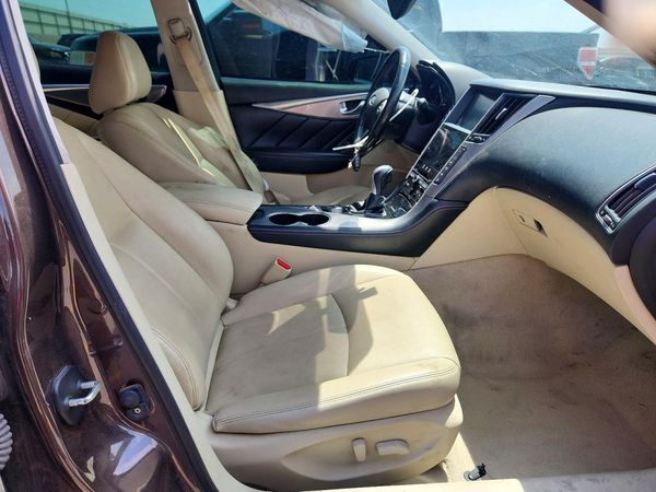 2015 INFINITI Q50