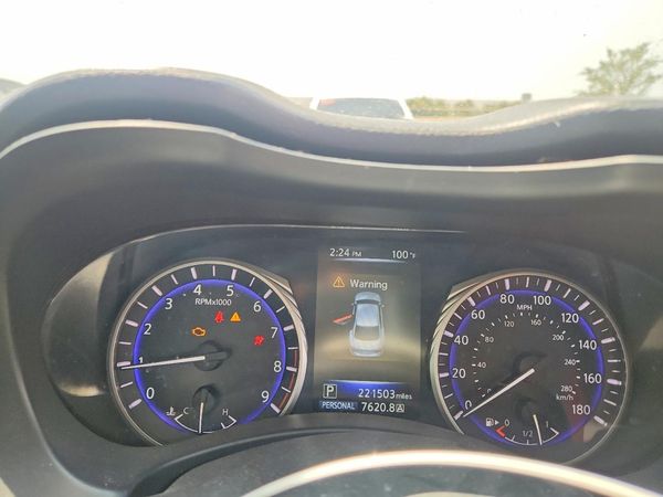 2015 INFINITI Q50