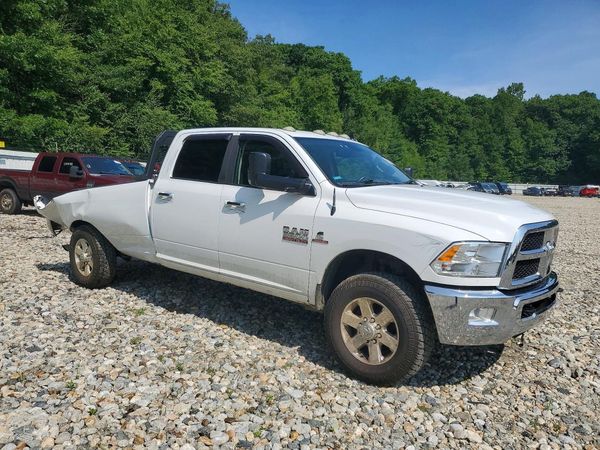 2015 RAM 3500 SLT
