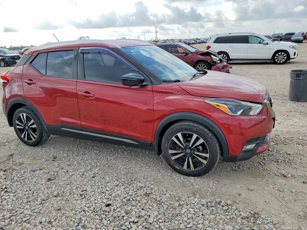2020 NISSAN KICKS