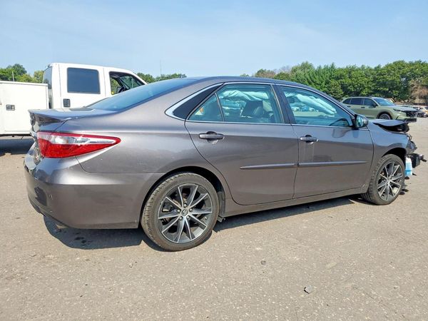 2017 TOYOTA CAMRY