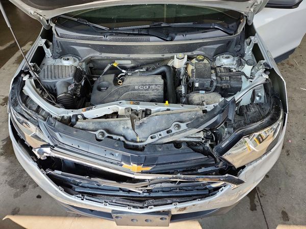 2020 CHEVROLET EQUINOX LS — Engine bay