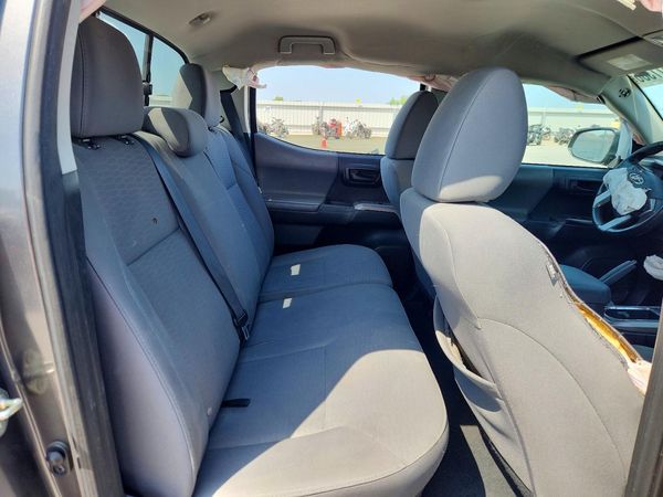 2017 TOYOTA TACOMA