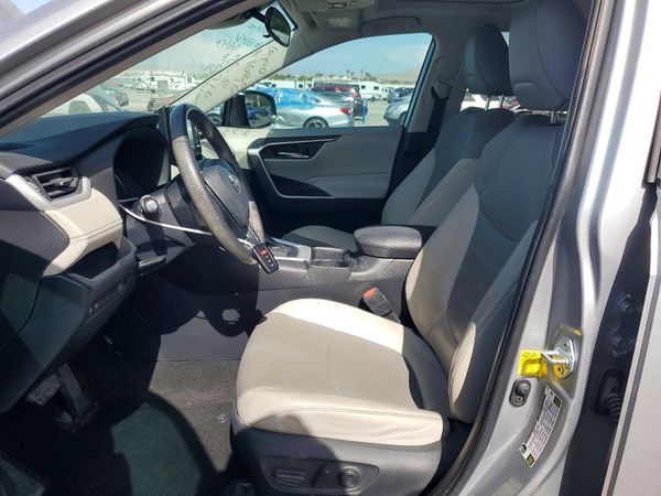 2019 TOYOTA RAV4 XLE Premium