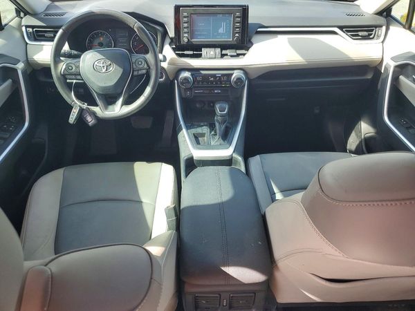 2019 TOYOTA RAV4 XLE Premium