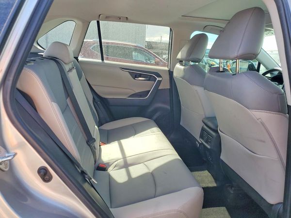 2019 TOYOTA RAV4 XLE Premium