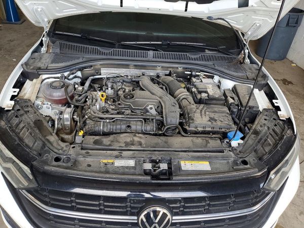 2024 VOLKSWAGEN JETTA — Engine bay