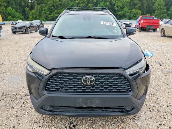 2022 TOYOTA COROLLA CROSS LE