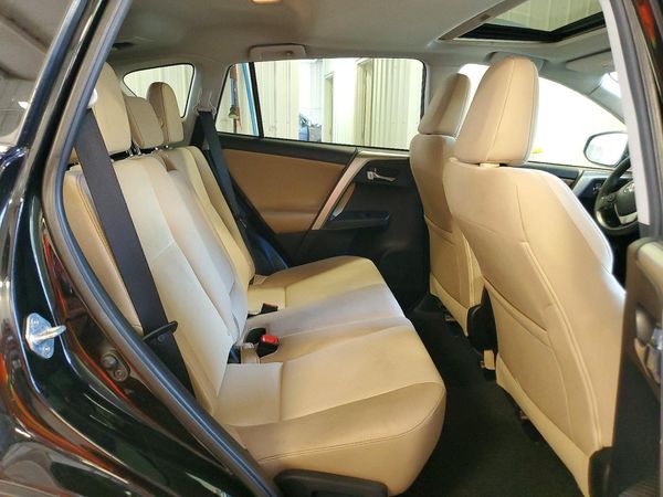 2015 TOYOTA RAV4 XLE (M Grade)