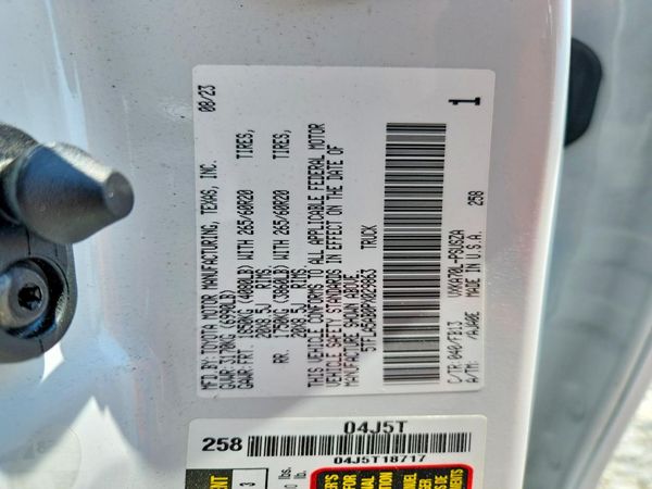 2023 TOYOTA TUNDRA SR5
