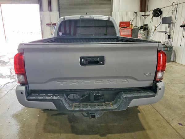 2018 TOYOTA TACOMA