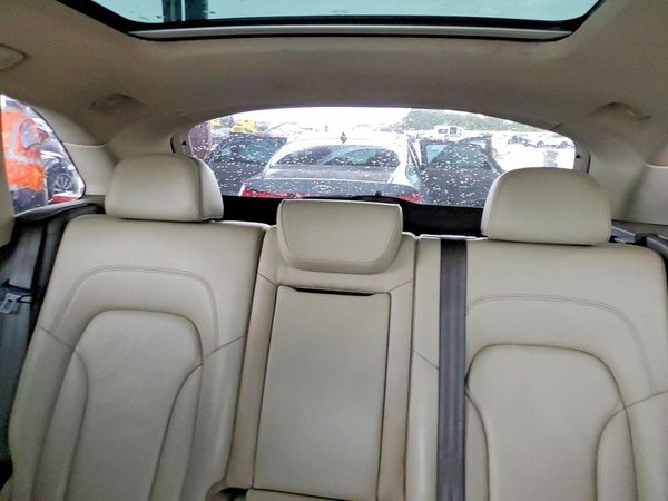 2012 AUDI Q5 Premium Plus