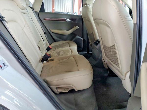 2012 AUDI Q5 Premium Plus