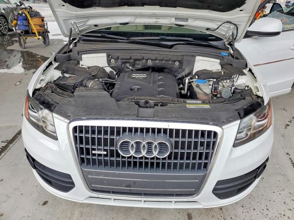 2012 AUDI Q5 Premium Plus