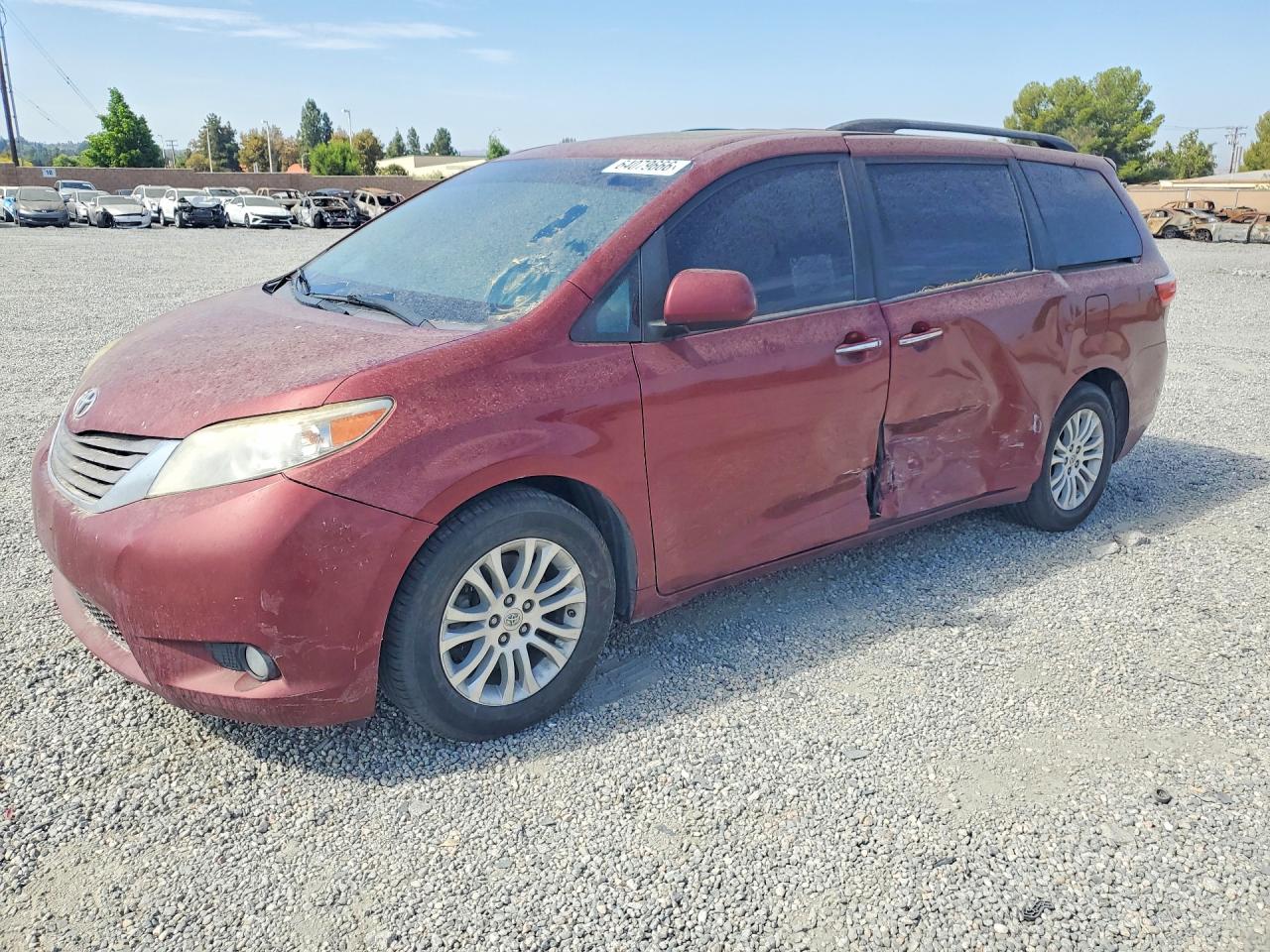 2016 TOYOTA SIENNA