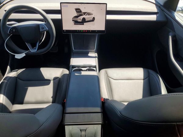 2026 TESLA MODEL Y