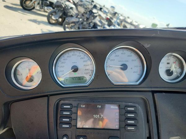 2016 HARLEY-DAVIDSON FLHX