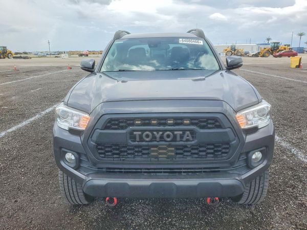 2022 TOYOTA TACOMA SR5