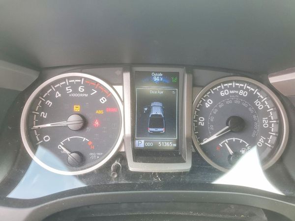 2022 TOYOTA TACOMA SR5