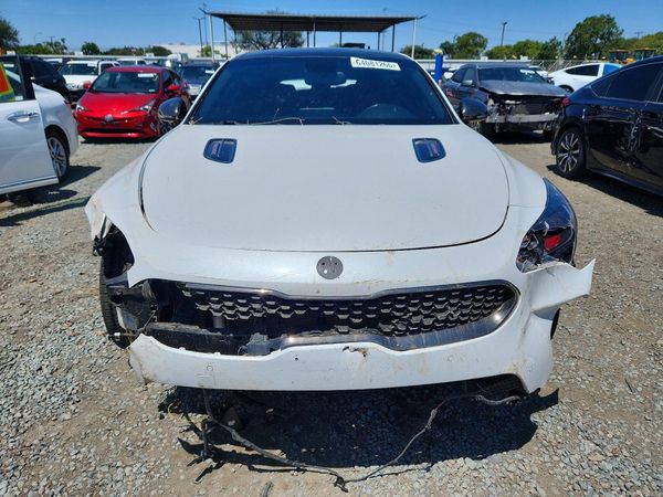 2018 KIA STINGER