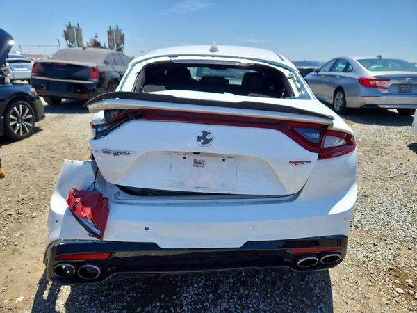 2018 KIA STINGER