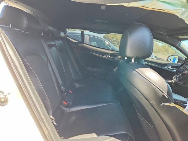 2018 KIA STINGER